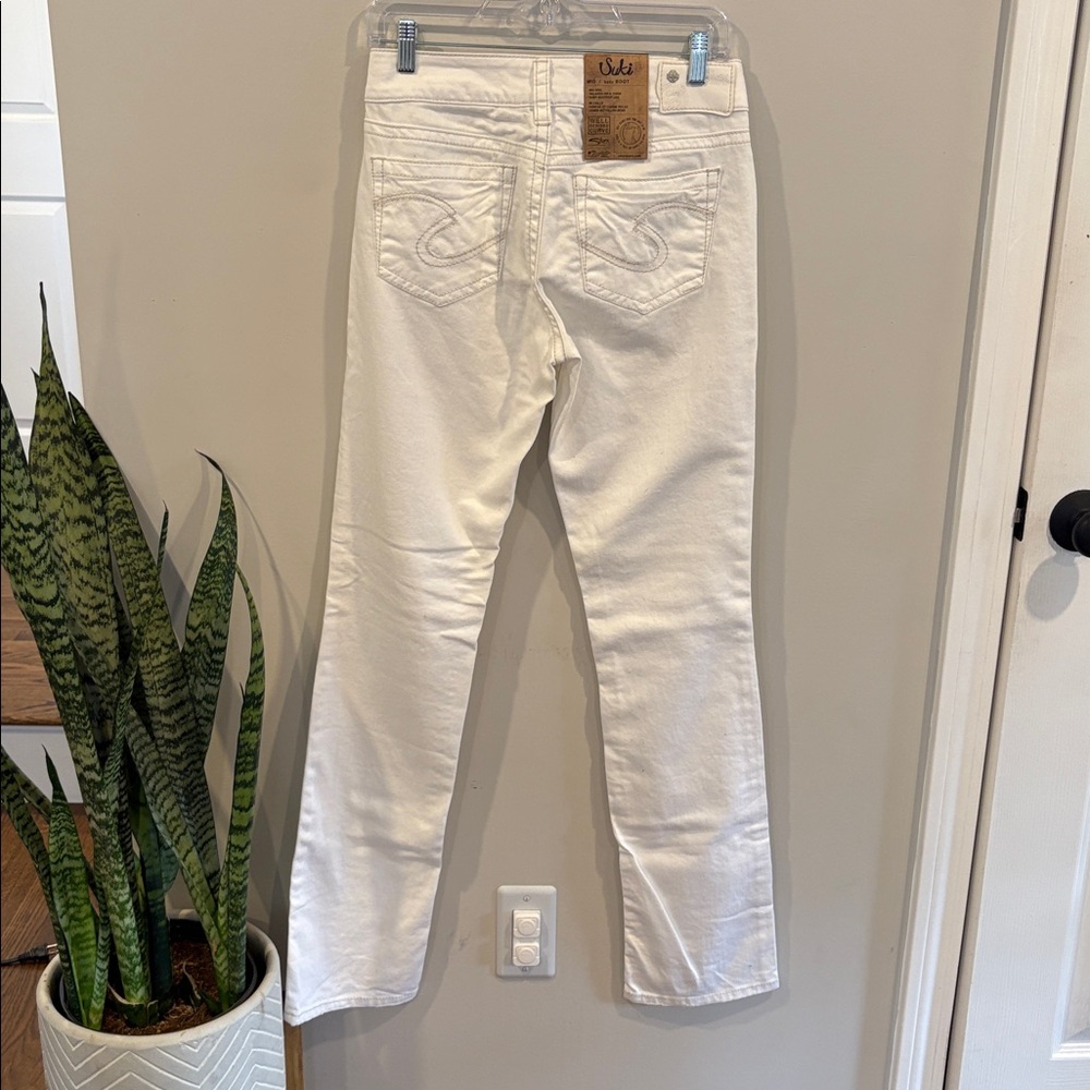 Silver Suki Fit White Jeans - Picture 4 of 8